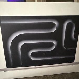 Apple 2025 MacBook Pro Laptop with M5 chip 14.2-inch